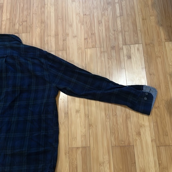 Eddie Bauer button up size large men’s - Picture 6 of 9